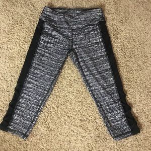 Capri Mesh Leggings
